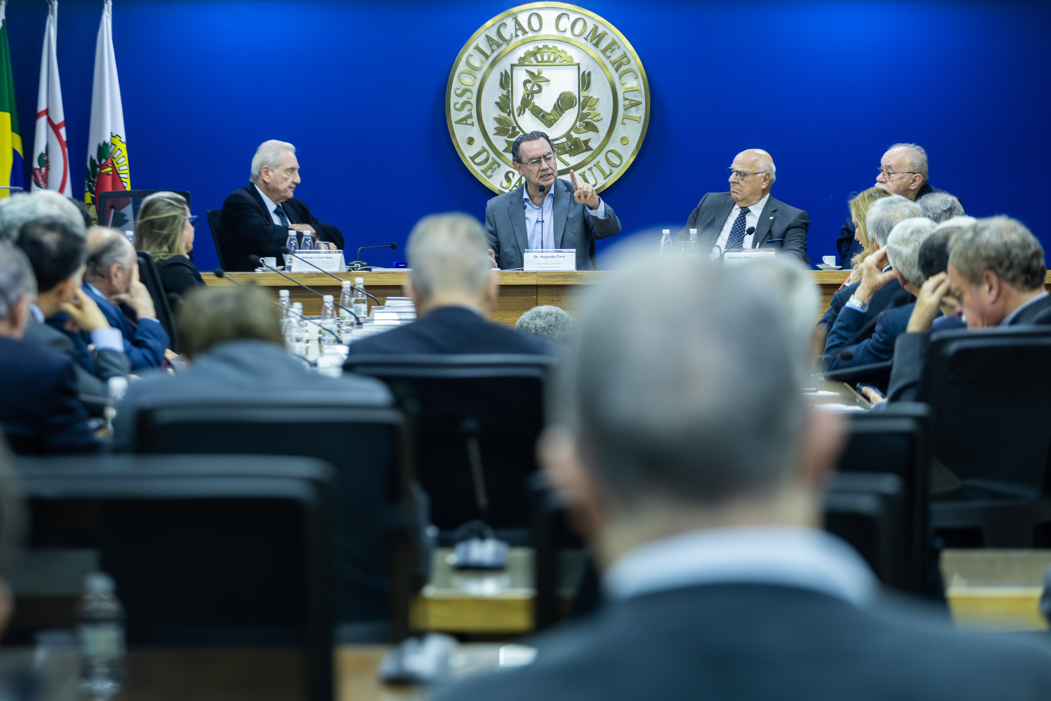 Cury: “Não existe prosperidade sustentável sem saúde mental”